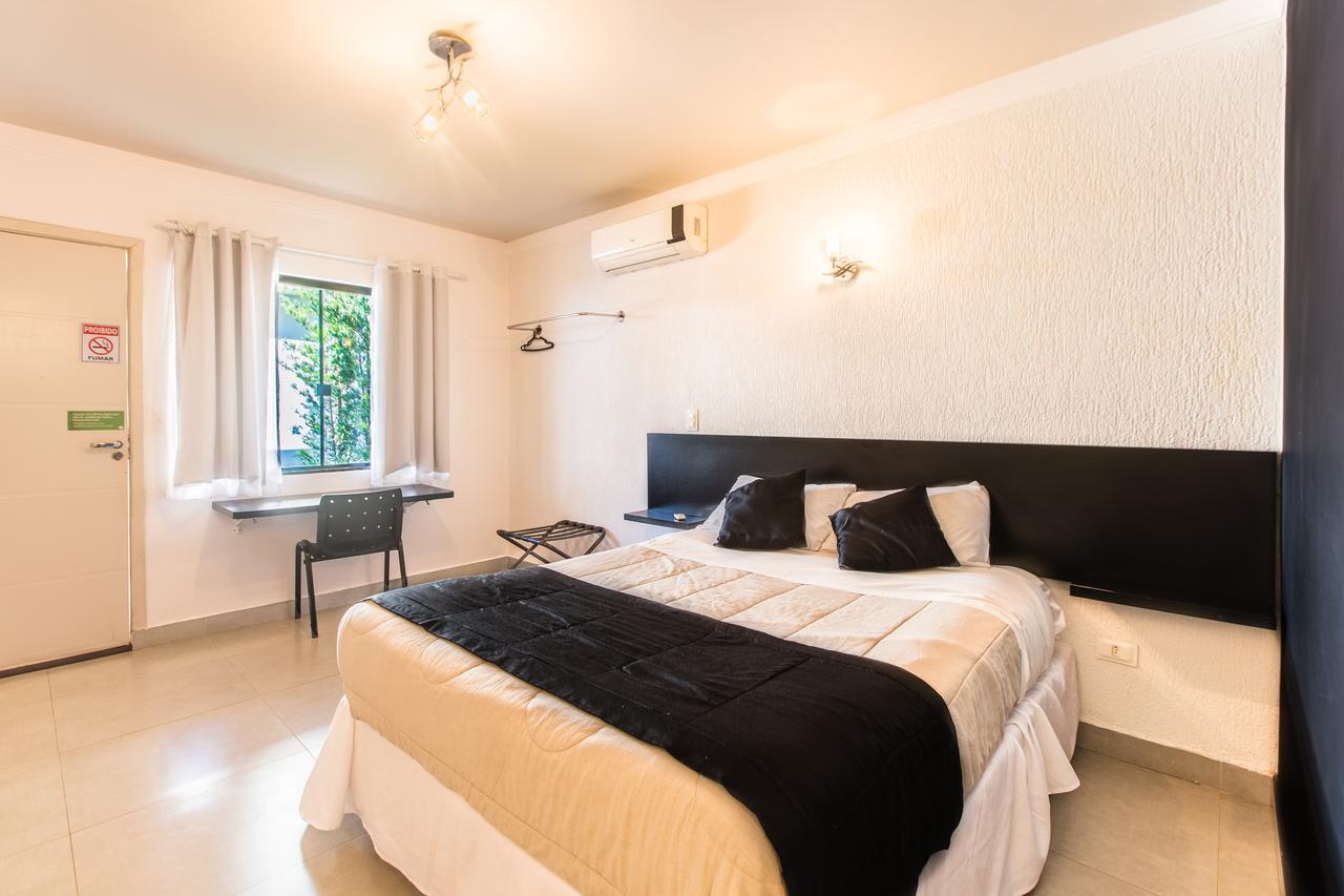 Concept Design Hostel & Suites ฟอสดูอีกวาซู ภายนอก รูปภาพ