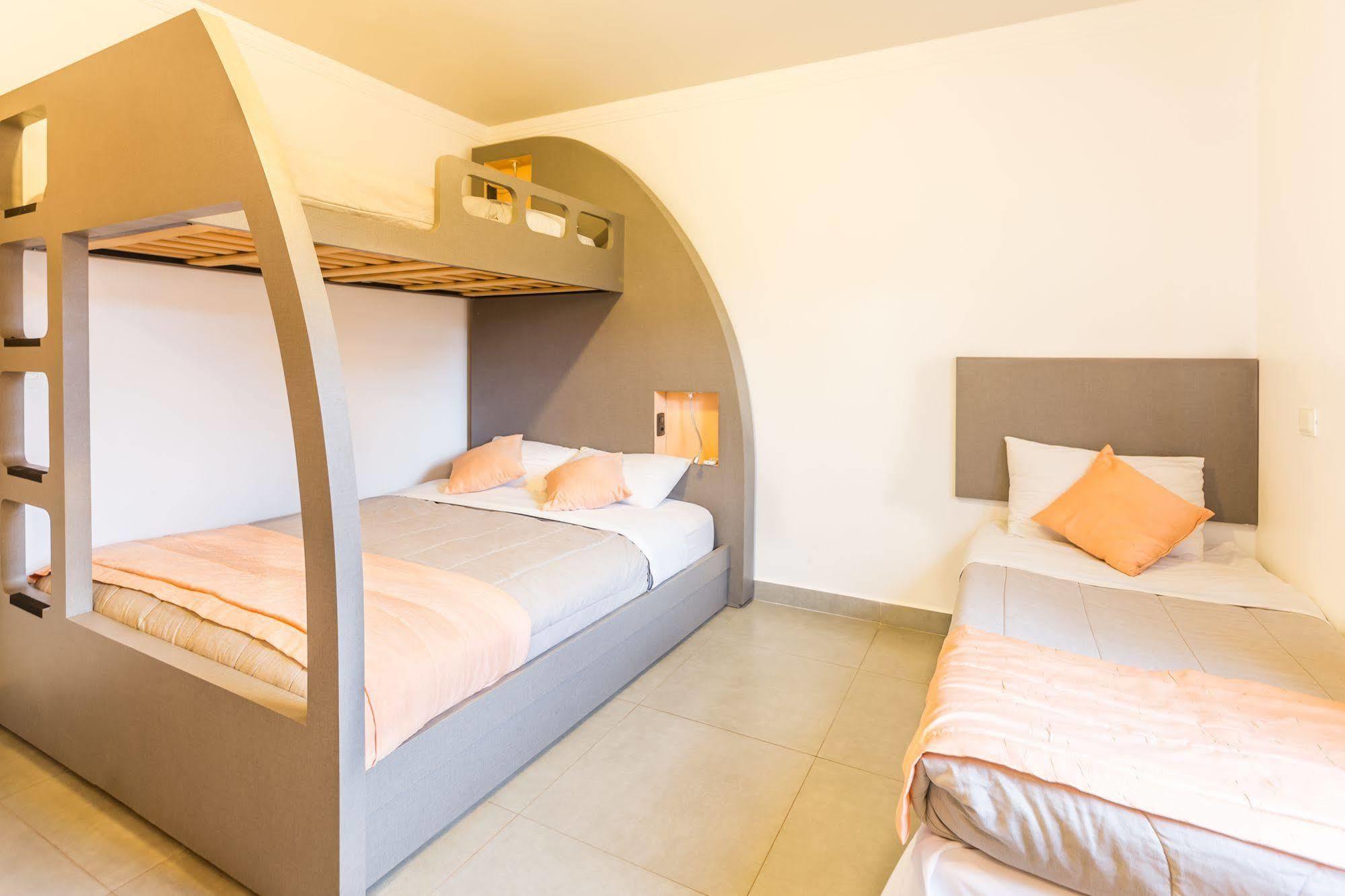 Concept Design Hostel & Suites ฟอสดูอีกวาซู ภายนอก รูปภาพ