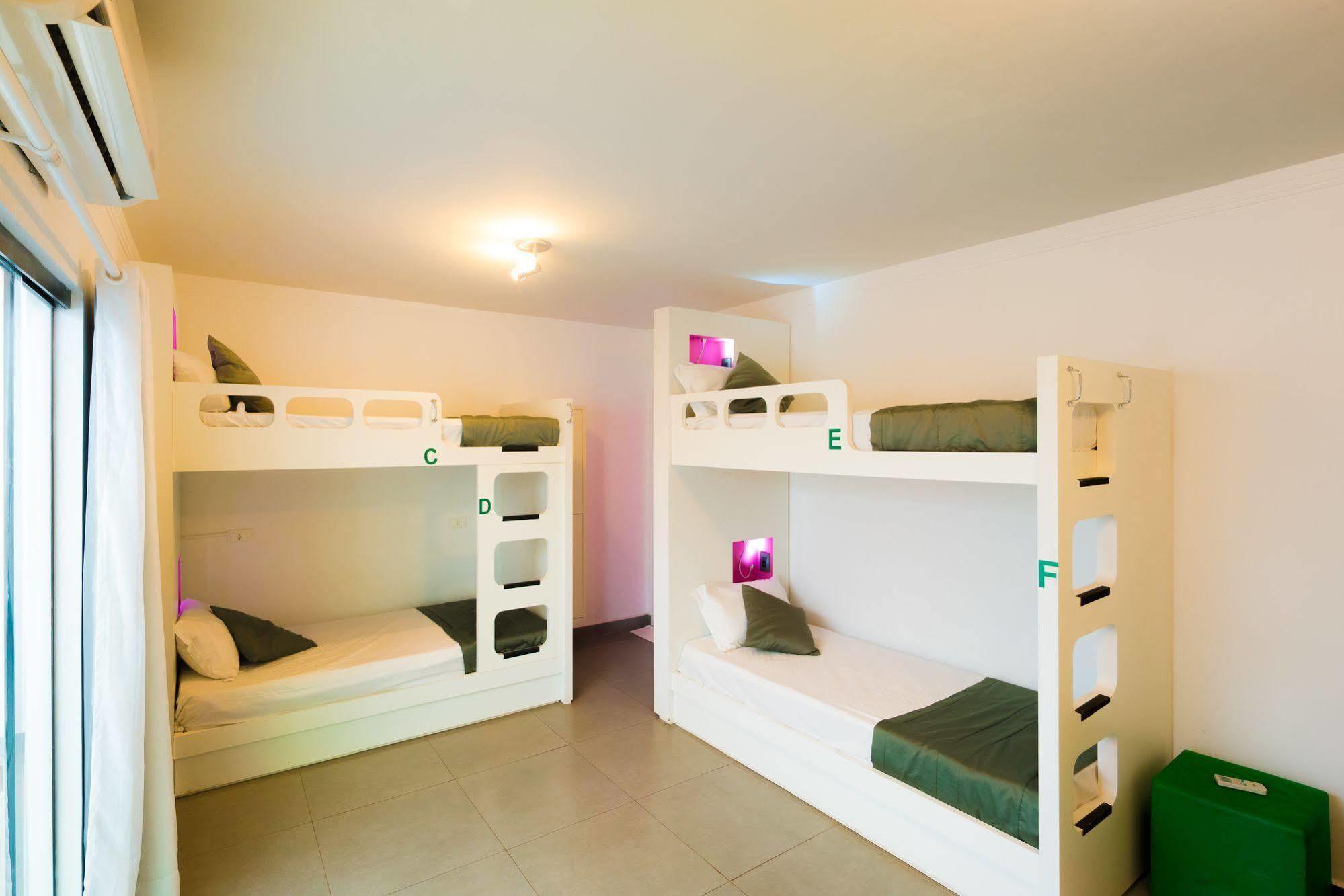 Concept Design Hostel & Suites ฟอสดูอีกวาซู ภายนอก รูปภาพ